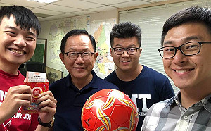 世界盃開踢！ 黃國昌、姚文智、丁守中也瘋狂