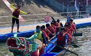 熱血大叔 vs.  國中憤青 相互砥礪拚龍舟奪標