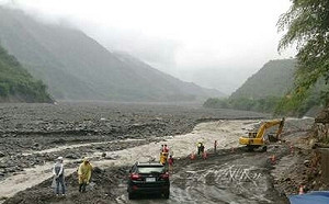 豪雨阻高雄交通  山區部分路段有落石今日封路