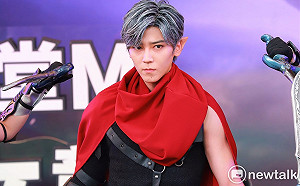 《天堂M》死忠玩家！畢書盡：我24小時都在線(影)