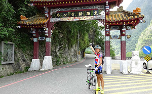 想當面謝謝他！2張照片撫慰了傷心的日本父親 