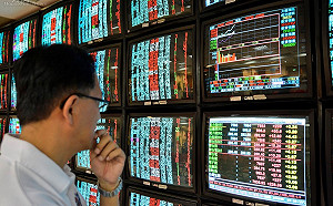 央行宣布利率連8凍  投顧憂台股資金面