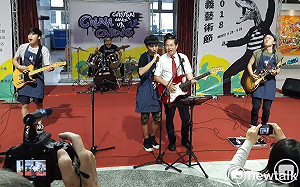 涂醒哲搏感情！嘉義藝術節Rock演唱「向前行」