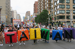 阿妹「三天三夜」讚聲！紐約同志驕傲遊行  台灣花車群募參與
