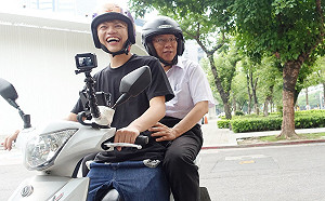 野生柯P被蔡阿嘎載：我很久沒摟到男人腰了