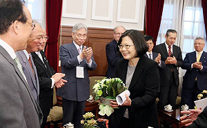 中國逼航空業矮化台灣 日議員挺台籲政府表態
