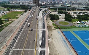 揮別交通黑暗期！華中橋週六開放機車及人行道通行