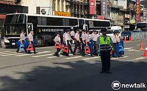 蔡英文出席軍校畢典維安大陣仗  柯P：過猶不及