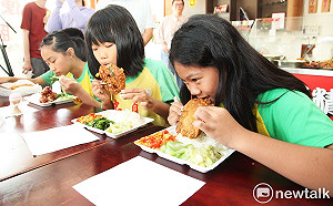 暑假學童不餓肚  桃市推愛心午餐