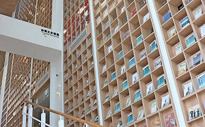 高雄市圖旗山分館落成  許立明：人文新地標