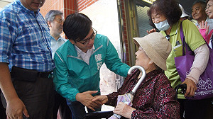 陳其邁：以捷運紅線及台17線  打通北高雄任督二脈