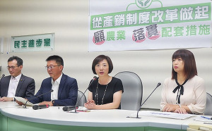 農民北上怒抗價格慘跌沒配套 民進黨團籲在野黨勿在唱衰