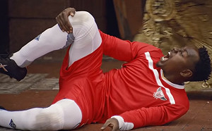 世足賽》致敬「内馬爾滾」？南非速食廣告跟著從球場滾過大街小巷（影）