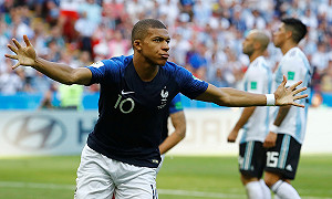 球是圓的！法國第三度爭冠 能捧回世足金盃？