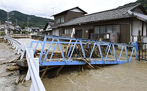 日本豪雨災情嚴重 至少35死4重傷47人失蹤