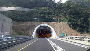 收假日遇大雨！高公局預測易塞8路段