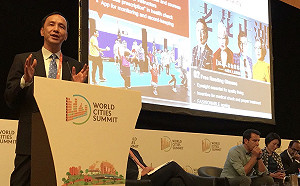 朱立倫出國被迫「滯」星，今晚視訊指揮防颱