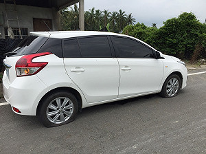 囂張挑釁公權力!  官員勘查回填轉爐石 輪胎竟遭刺破