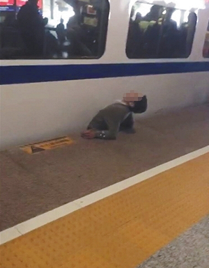 男子「越軌」遭高鐵夾死 家屬索賠80萬踢鐵板