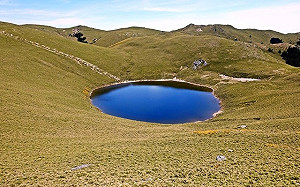 天使的眼淚做見證 男子三千公尺高嘉明湖求婚 (影)
