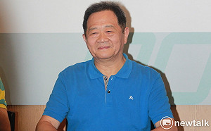 葛特曼隔海再控柯P  錕P呼籲衛福部啟動調查   