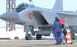 峰會才提避武器競賽 蒲亭回國就展示新武器