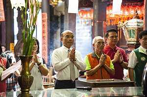 參拜武聖廟與侯友宜較勁？蘇貞昌這樣說