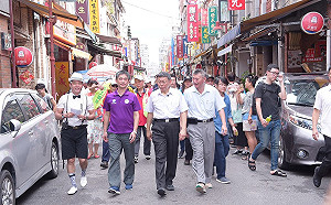 走訪大稻埕 柯P：振興觀光讓大家賺錢