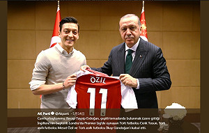 土耳其讚厄齊爾：對抗法西斯主義病毒破網得分