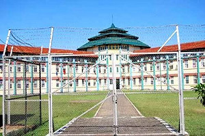 印尼囚犯賄賂獄警  牢房改裝有如豪華套房