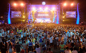 搭火車享受貢寮音樂祭！台鐵增停福隆站並加開20班