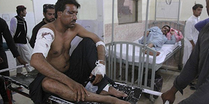 巴基斯坦大選日投票所遭炸彈攻擊 至少25人死40傷