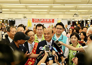 綠營是否效法丁侯合體？蘇貞昌：與每個候選人都有連繫