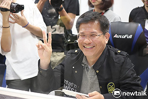 一日練習生！林佳龍參訪閃電狼戰隊基地