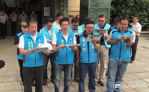 謝立功反深澳電廠赴基市府嗆聲  林右昌：為選舉刷存在感