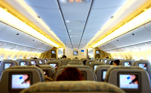 機上也要動次動！5招伸展小動作讓你不再腰痠背痛