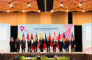 蓬佩奧晤中國外長  美表達對南海軍事化擔憂