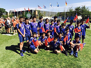 中市國安、黎明國小足球隊 丹麥足球賽雙料冠軍