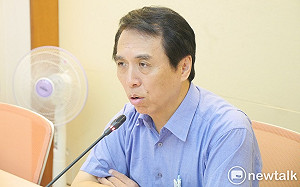 籲陳學聖不要轉移話題 王浩宇 : 何春惠就是你的助理