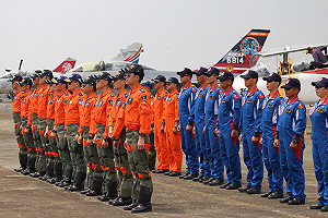 嘉義空軍營區開放預演   空中操演精采連連