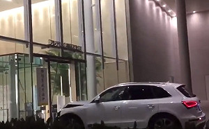 自動煞車系統太OP！ 日男駕車撞不進電視台 (影)