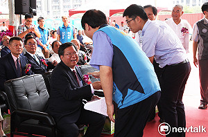 桃水利會大樓動土  鄭文燦、陳學聖同框互動少