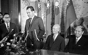 尼克森水門案辭職44年 美民眾要川普跟進