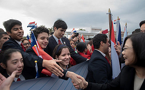 同慶之旅第二站  總統抵巴拉圭  參加機場歡迎儀式