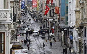 里拉暴貶風暴  謝金河：中美貿易戰同一局的戰場