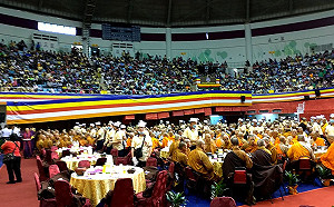 出席中部全國供佛齋僧大會  魏明谷：推動綠能響應環保