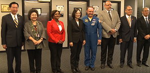 蔡英文參訪NASA  鄉民揶揄中國官媒勿忘「中國人禁令」