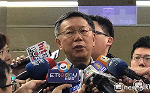 柯P認同卡將列「兩岸一家親」？柯：不會啦！