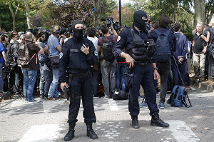 IS恐怖攻擊？  巴黎郊區持刀傷人釀一死二重傷