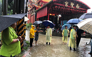 關心災情 陳其邁暫停競選活動